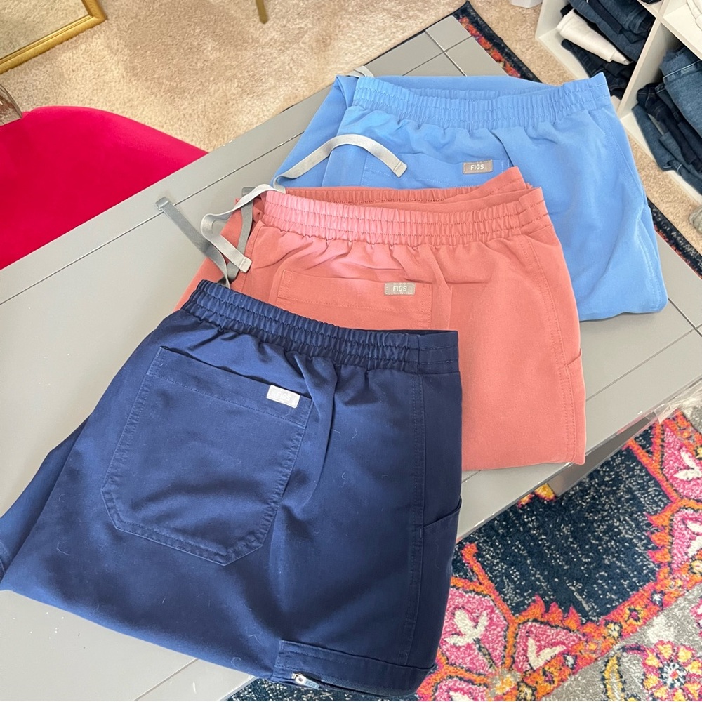 FIGS Women’s Size XXL Yola High Waist Scrub Pants in Blue, Pink, & Navy Blue